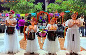 Celebran en Miraflores el tradicional Festival de Día de Muertos