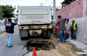Con trabajos nocturnos, avanza “Caza Baches” en el mejoramiento de calles en Los Cabos