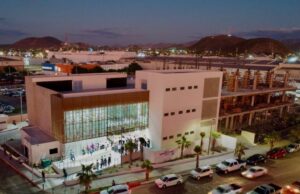 Entrega gobernador Víctor Castro primera etapa del Centro Integral de Finanzas