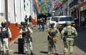 Fiscalía de Michoacán detiene a escoltas del alcalde Carlos Manzo