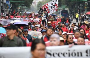 La CNTE encabeza las movilizaciones en CDMX este 13 de noviembre