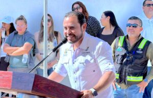 Entrega Christian Agúndez pavimentación integral en vialidades de colonia Los Cangrejos