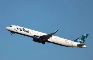 Un avión de JetBlue evita colisión con una aeronave militar de EE.UU. cerca de Venezuela