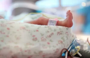 Un panel federal en EE.UU. recomienda dejar de vacunar a recién nacidos contra la hepatitis B