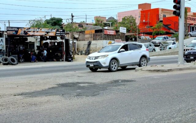 CAZA BACHES TRANSPENINSULAR COL GUAYMITAS 6