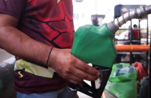 Fijan precio de gasolina Magna para 2026 en un máximo de 24 pesos