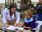 Brinda Ayuntamiento de Los Cabos atención inmediata a familias afectadas por incendio en Cabo San Lucas