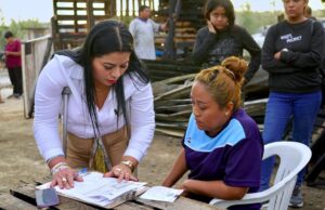 Brinda Ayuntamiento de Los Cabos atención inmediata a familias afectadas por incendio en Cabo San Lucas
