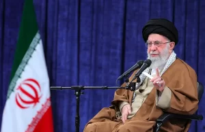 Jameneí, ante el “cáliz envenenado” de aceptar las demandas de Trump o afrontar una posible guerra