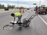 Refuerza Ayuntamiento de Los Cabos trabajos de bacheo en puntos estratégicos