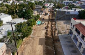 Avanza pavimentación integral en la colonia Mauricio Castro; anuncian suspensión temporal de agua potable