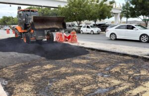 Con el programa “Caza Baches”, Ayuntamiento de Los Cabos refuerza movilidad en colonias y zonas federales