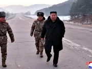 Corea del Norte prueba un sistema de misiles hipersónicos frente a Kim