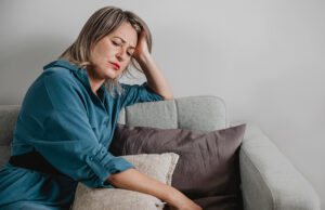 Depresión a los 55 años: señales de alerta relacionados con la demencia