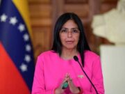 Venezolanos en México rechazan a Delcy Rodríguez como presidenta