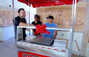 Cumple Christian Agúndez con la entrega de apoyos asistenciales para la ciudadanía de Los Cabos