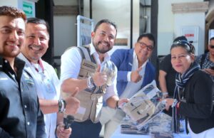 Realiza Christian Agúndez entrega de 15 apoyos asistenciales a familias cabeñas