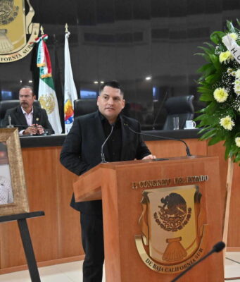 Despiden en el Congreso del Estado a Héctor Edmundo “Mundo” Salgado Cota, formador de generaciones y referente sudcaliforniano