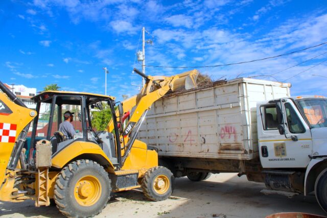 SERVICIOS PÚBLICOS LOS CABOS ADQUISICIÓN DE MAQUINARIA 3