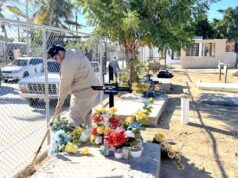 Mantiene Ayuntamiento de Los Cabos programa permanente de limpieza y mantenimiento en panteones