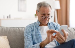 La FDA aprueba un nuevo tratamiento en gotas para la presbicia