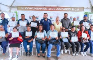Entrega alcalde Christian Agúndez apoyos asistenciales a 20 familias de San José del Cabo por el orden de los $300 mil pesos