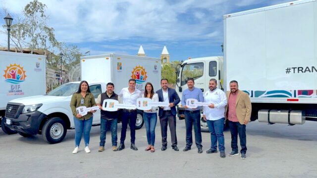 ALCALDE ENTREGA NUEVAS UNIDADES ÁREAS PRIORITARIAS 1