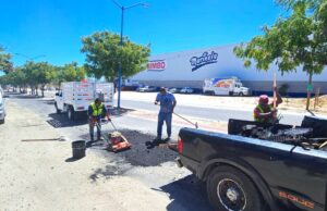 Atiende “Caza Baches” afectaciones en bulevar del fraccionamiento Costa Dorada, en San José del Cabo