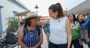 Milena Quiroga cumple y devuelve seguridad al Callejón del Artesano; 120 mil visitantes al año recuperan un espacio histórico del Centro