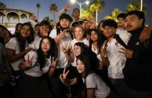 Reflexiona Milena Quiroga con jóvenes paceños sobre la libertad y el respeto