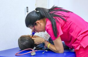 Brinda IMDIS atención médica especializada a niñas y niños de Los Cabos