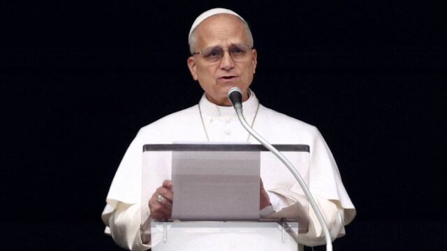 reuters-papa-leon-151201
