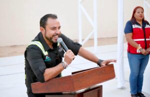 Entrega Ayuntamiento de Los Cabos pavimentación integral en colonia Arcoíris
