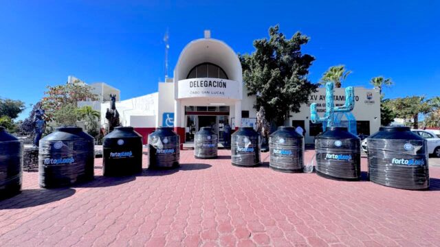 CIUDADANA ENTREGA TINACOS CSL 3