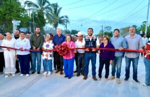 Cumple XV Ayuntamiento de Los Cabos compromiso con habitantes de Las Veredas con la pavimentación de la calle Tabachines