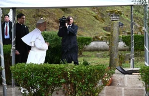 El papa, desde Argelia: Dios «no está con los prepotentes y los soberbios»