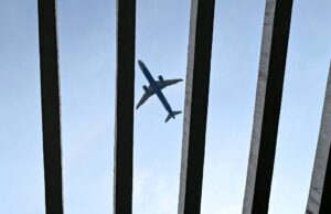 Crisis en el aire: aerolíneas enfrentan alza de turbosina; boletos suben y México analiza apoyos
