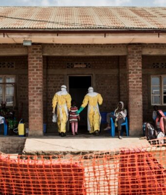 Declaran epidemia de ébola en África por brote de cepa rara en República del Congo y Uganda