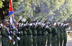 La Habana confía en la defensa del pueblo frente a la superioridad militar de EE.UU.