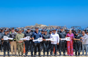 Entrega Christian Agúndez 30 nuevas patrullas para reforzar la seguridad en Los Cabos