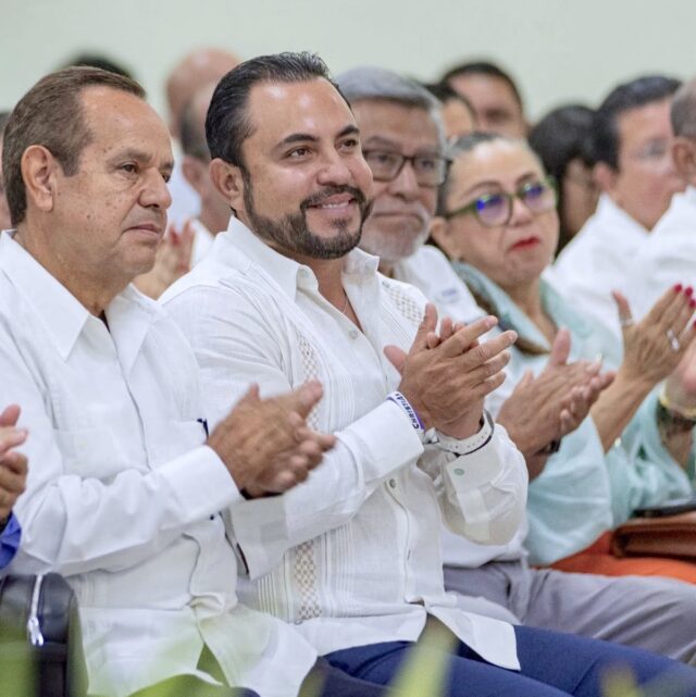 CHRISTIAN AGÚNDEZ PRIMERA ESCUELA MEDICINA 3