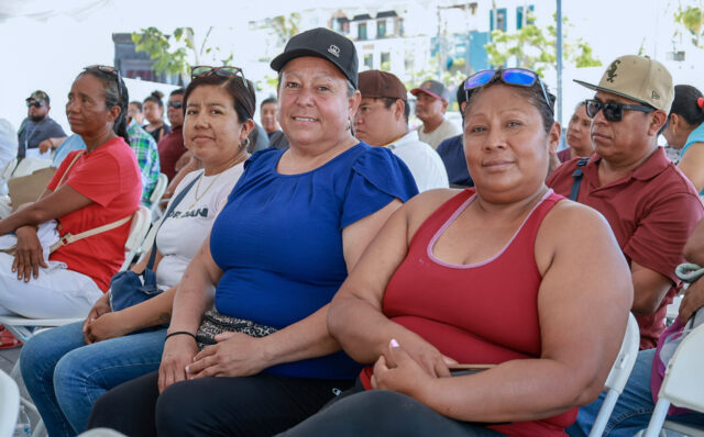 ENTREGA CREDENCIALES UNIFORMES COMERCIO AMBULANTE 8
