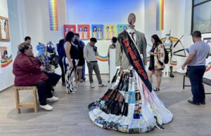 Inauguran exposición colectiva “Siluetas para un cielo sin miedo” en la Galería de Arte “Cerrito del Timbre”