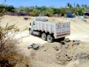 Mantiene Ayuntamiento de Los Cabos labores de limpieza y desazolve en arroyos ante temporada de lluvias
