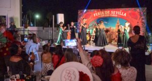 Más de 300 personas colaboran en la primera Feria Sevillana con causa en Los Cabos
