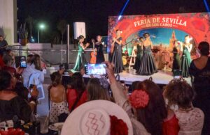 Más de 300 personas colaboran en la primera Feria Sevillana con causa en Los Cabos