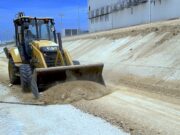 Intensifica Servicios Públicos desazolve de arroyos y canales ante temporada de ciclones en Los Cabos