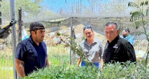 Autoridades municipales visitan a beneficiarios de vivienda y apoyos rurales en Miraflores