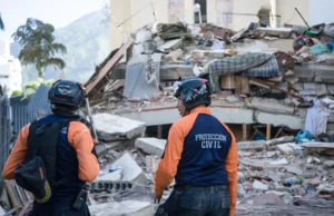 Caracas despierta entre escombros tras los fuertes terremotos en el Caribe de Venezuela