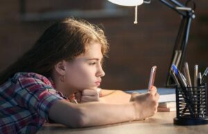Cada vez más jóvenes recurren a chatbots de IA para hablar de salud mental